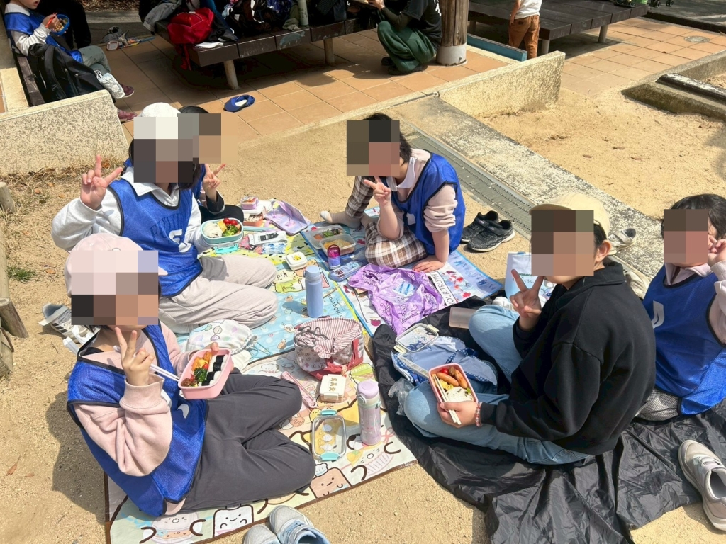 頑張った後のお弁当は美味しい♪